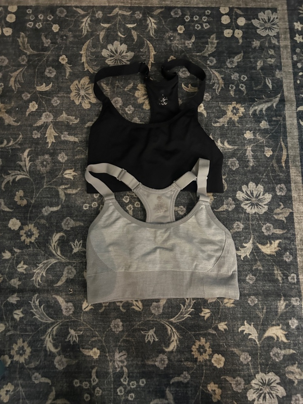 Bundle New Balance Black and Light Gray Seamless Sports Bras Set